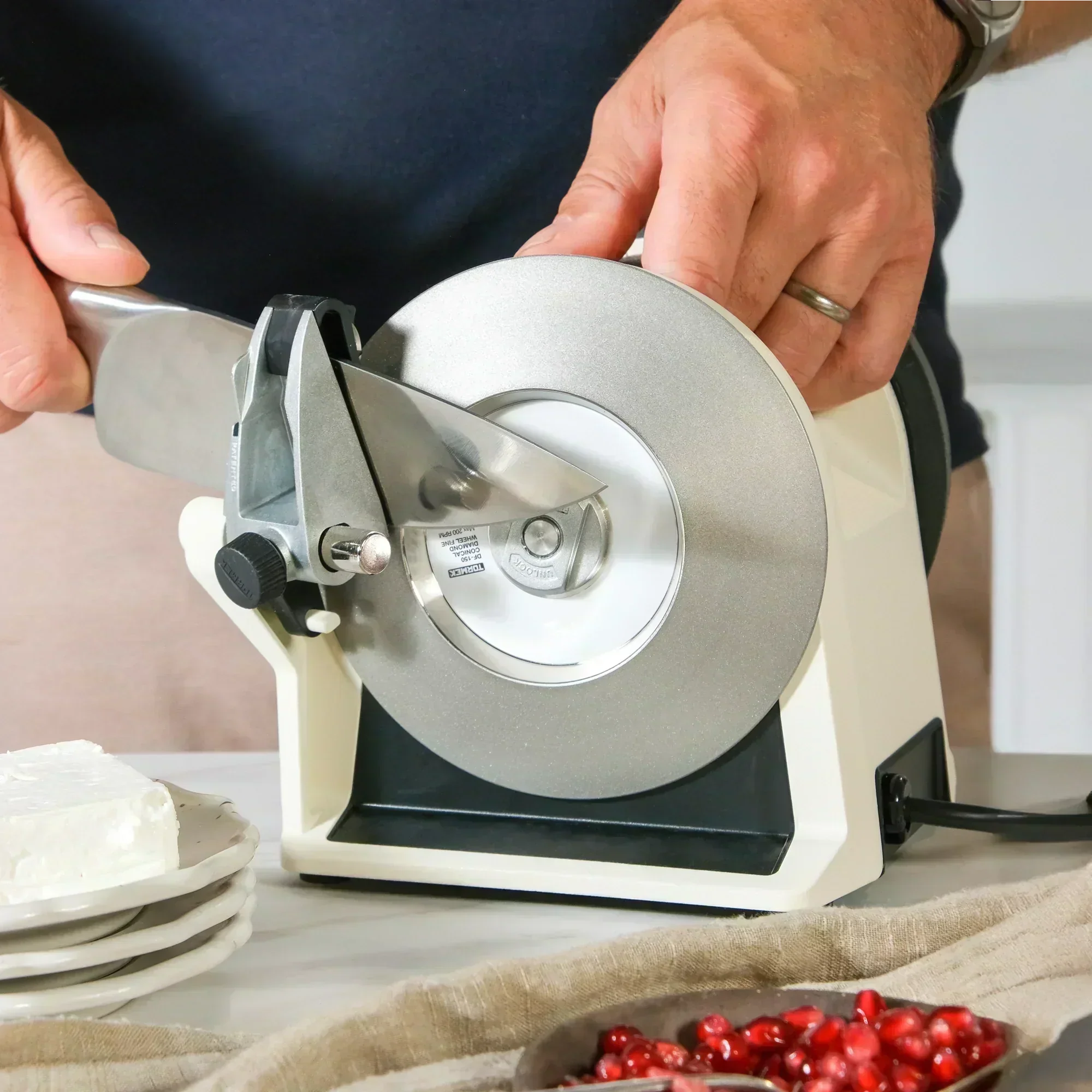 Sharpening guide Test