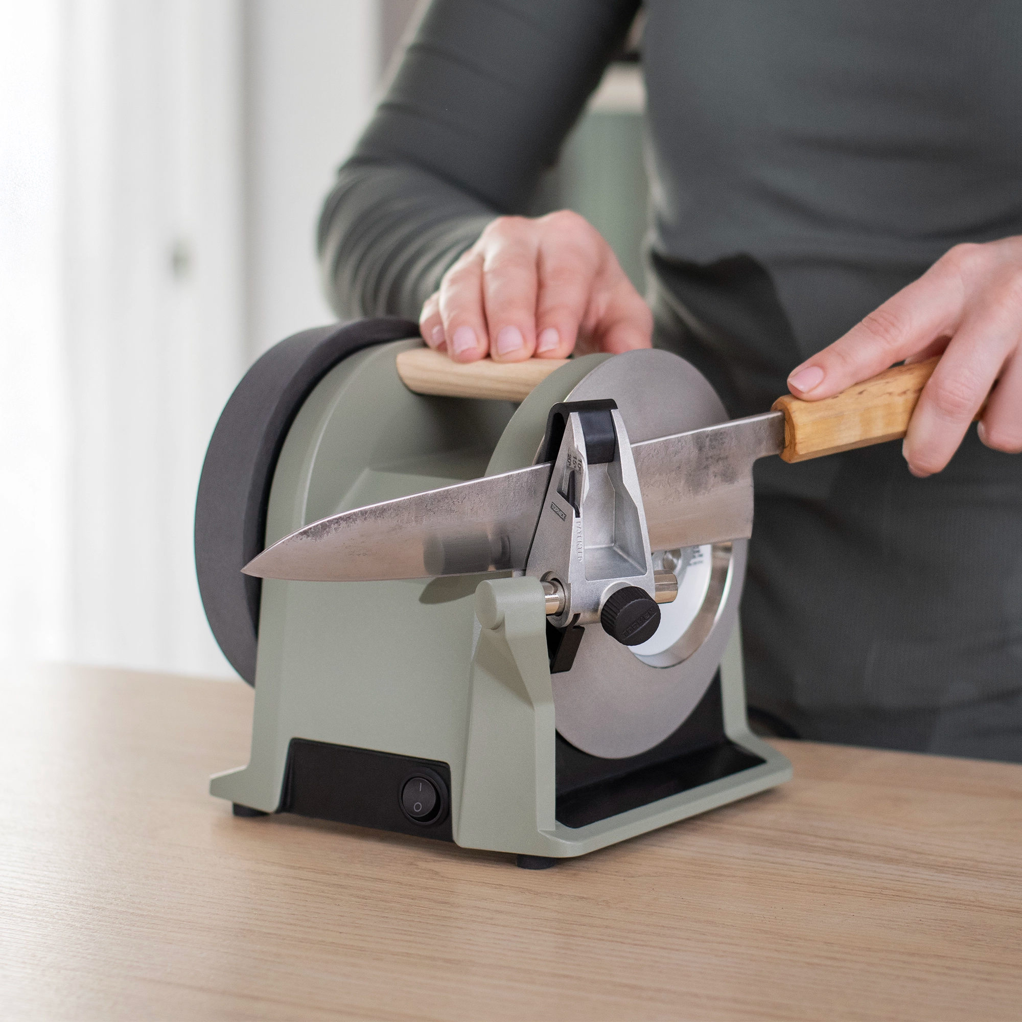 Tormek T-1 Kitchen Knife Sharpener in Ash Green in use with Fredrik Spåre knife