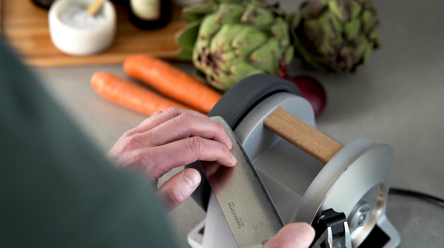 Die erste richtige Messerschleifmaschine für den Hobbykoch